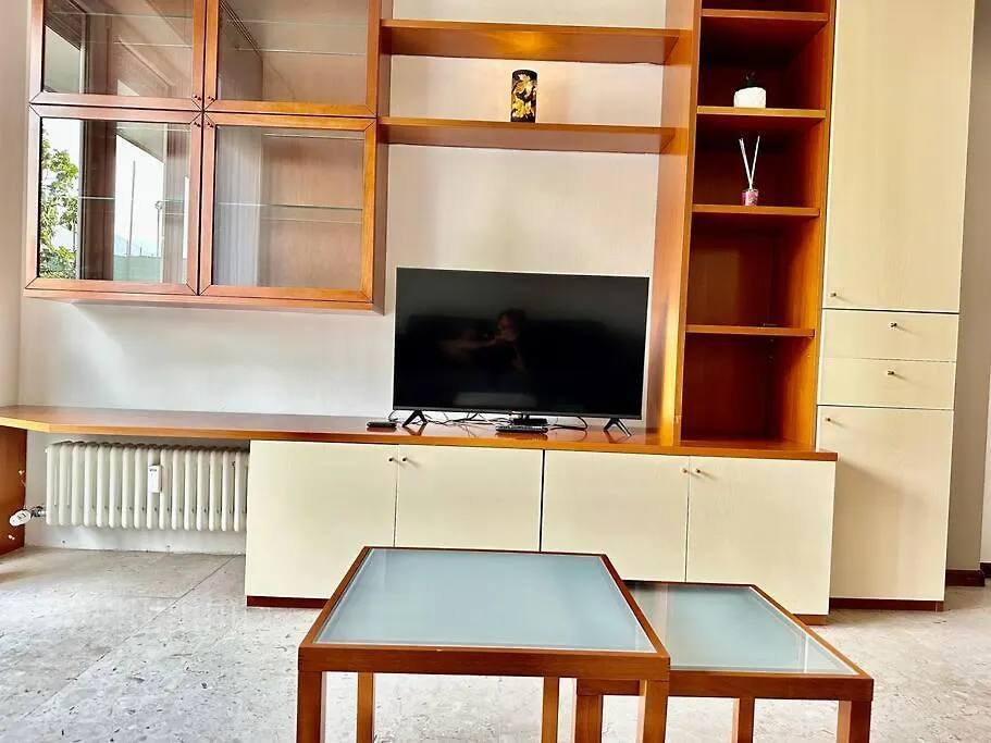Low Cost Holiday An Business House And Free Park By Revenue House Como 0*,  Italy