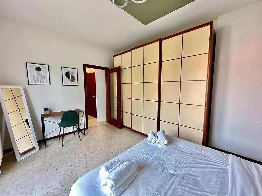 Apartment Low Cost Holiday An Business House And Free Park By Revenue House Como